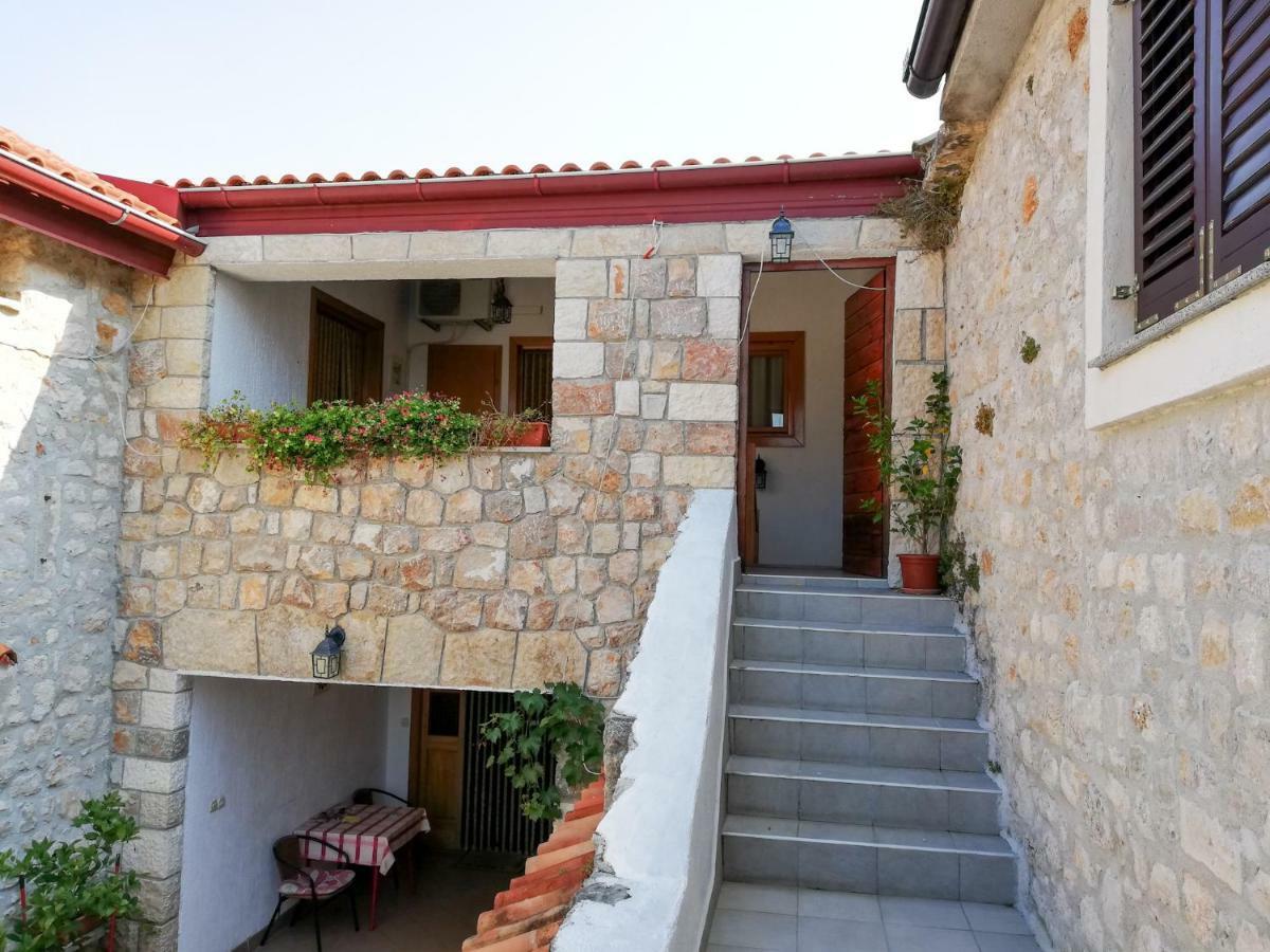 Apartments Branko Starigrad Paklenica Exteriör bild